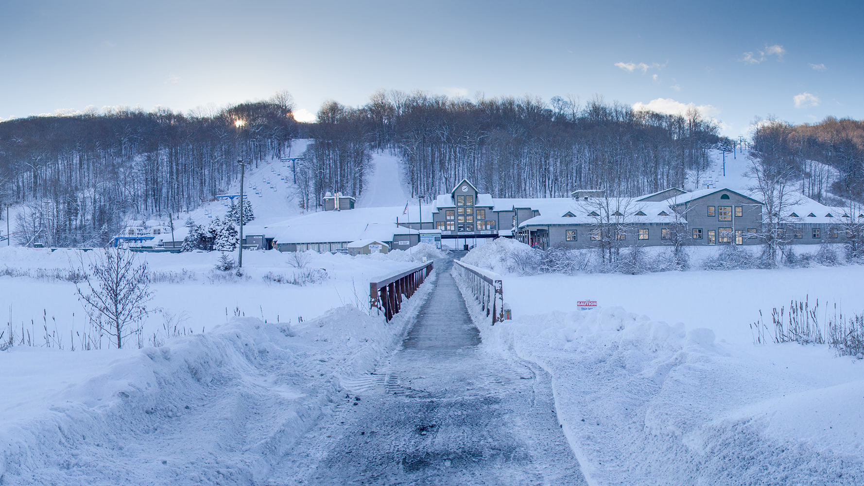 Snowy landscape shot of Shawnee Mountain ski resort
